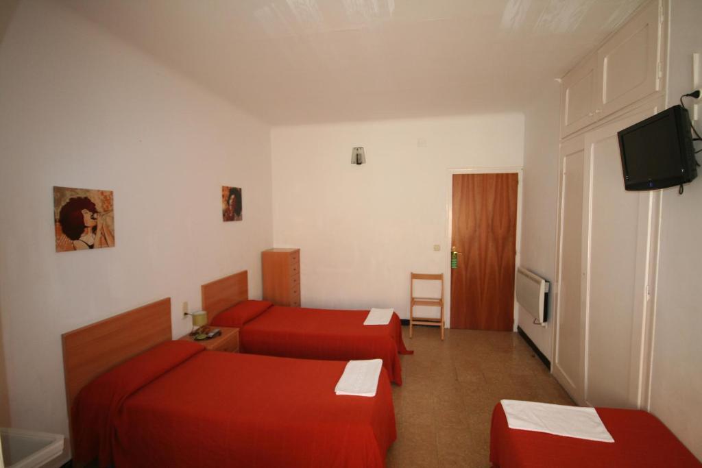 Hostal Juventus Portbou Rom bilde