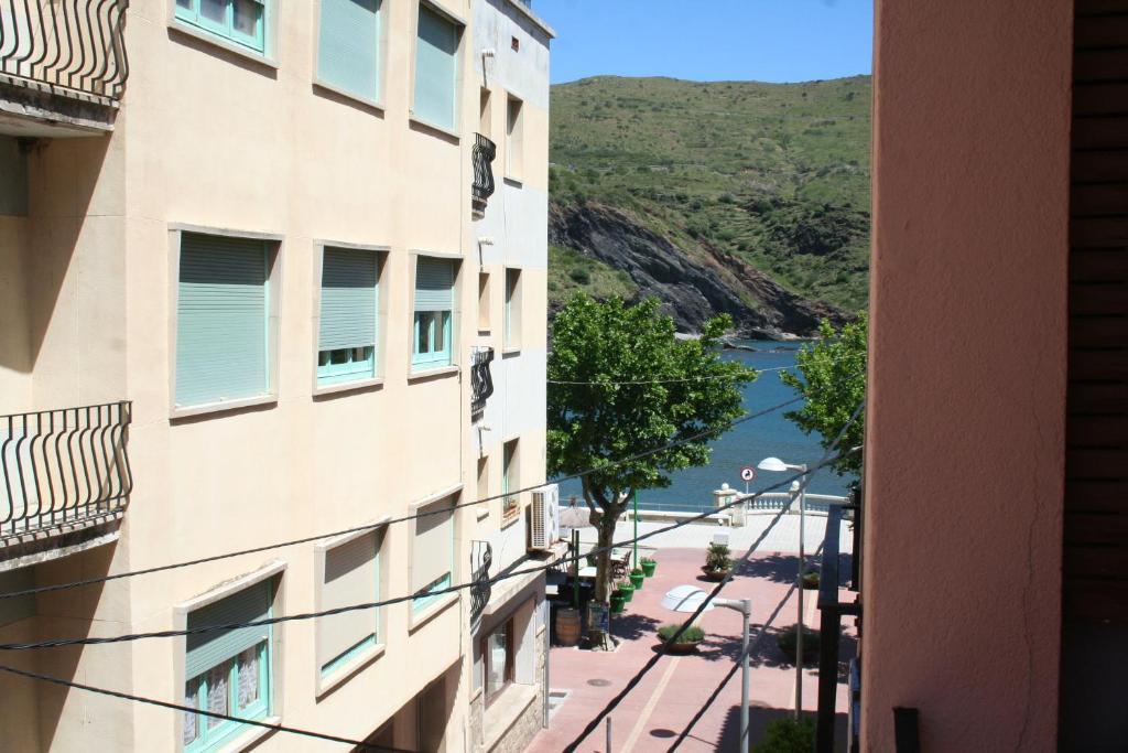 Hostal Juventus Portbou Eksteriør bilde