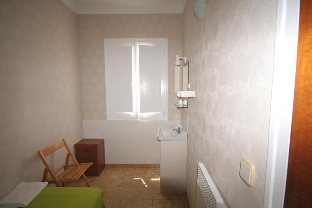 Hostal Juventus Portbou Rom bilde