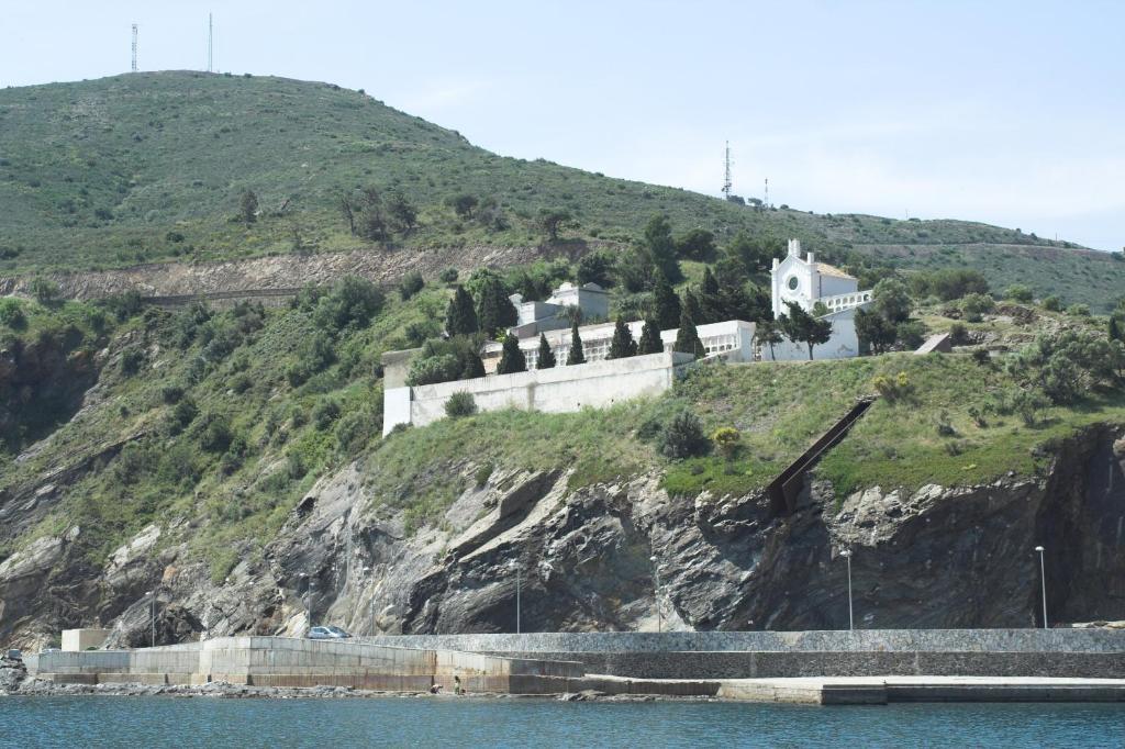 Hostal Juventus Portbou Eksteriør bilde